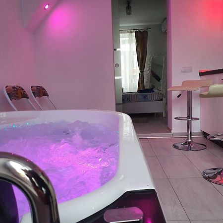 White House & Jacuzzi Apartman Nagyszeben Kültér fotó